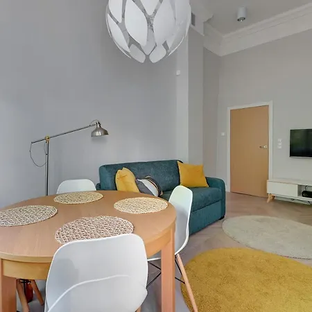Old Town Dluga & By Renters *