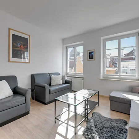 Old Town Dluga & By Renters شقة *