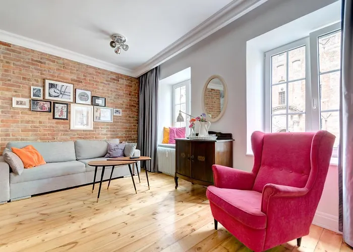 Old Town Dluga & By Renters דירה *