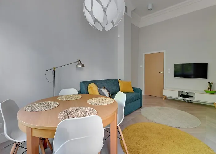 Old Town Dluga & By Renters *