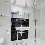 Apartment Apartments Old Town Dluga & By Noclegi Renters *