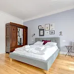 Apartment Apartments Old Town Dluga & By Noclegi Renters *