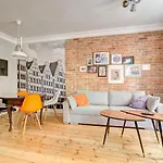 Apartments Old Town Dluga & By Noclegi Renters Apartment